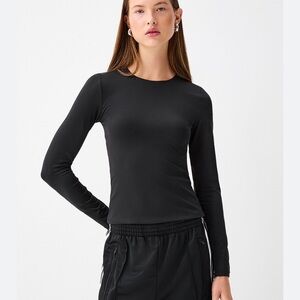 Black Long Sleeve Women's Crew Neck Casual or Sporty Top by Twik